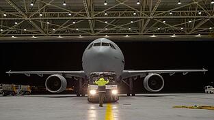 Der Airbus A310 MedEvac, die fliegende Intensivstation der Bundeswehr. Der Airbus A310 MedEvac, die fliegende Intensivstation der Bundeswehr.