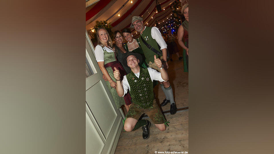 Die Partybilder vom Freitag, 8. August, aus dem Festzelt Lechner. Die Partybilder vom Freitag, 8. August, aus dem Festzelt Lechner.