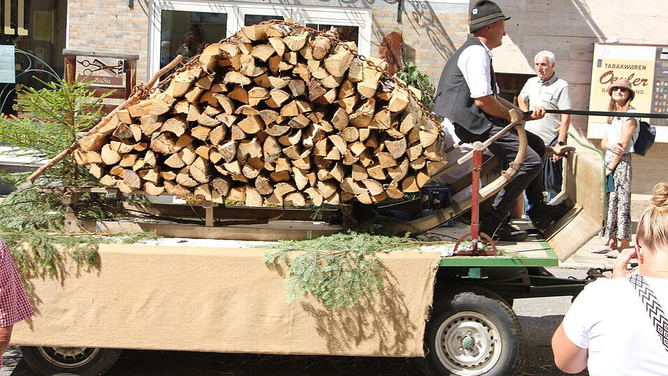 Der 35. Rosstag in Bad K&ouml;tzting. Bilder vom Festumzug &bdquo;Landwirtschaft und Handwerk von damals&ldquo;.
