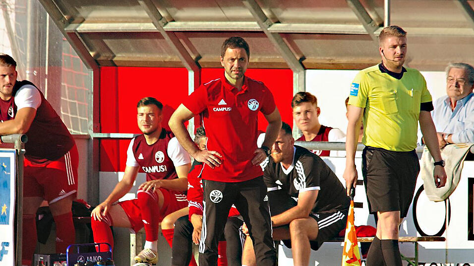 Trainer Faruk Maloku bat um die Vertragsauflösung beim SV Donaustauf. Trainer Faruk Maloku bat um die Vertragsauflösung beim SV Donaustauf.