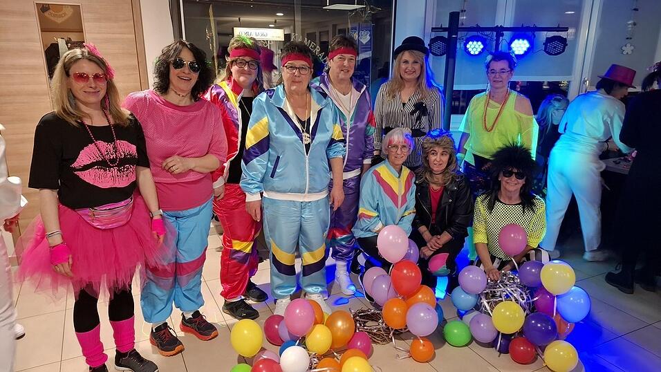 Die Perbinger waren als „99 Luftballon“ voll dabei. Die Perbinger waren als „99 Luftballon“ voll dabei.