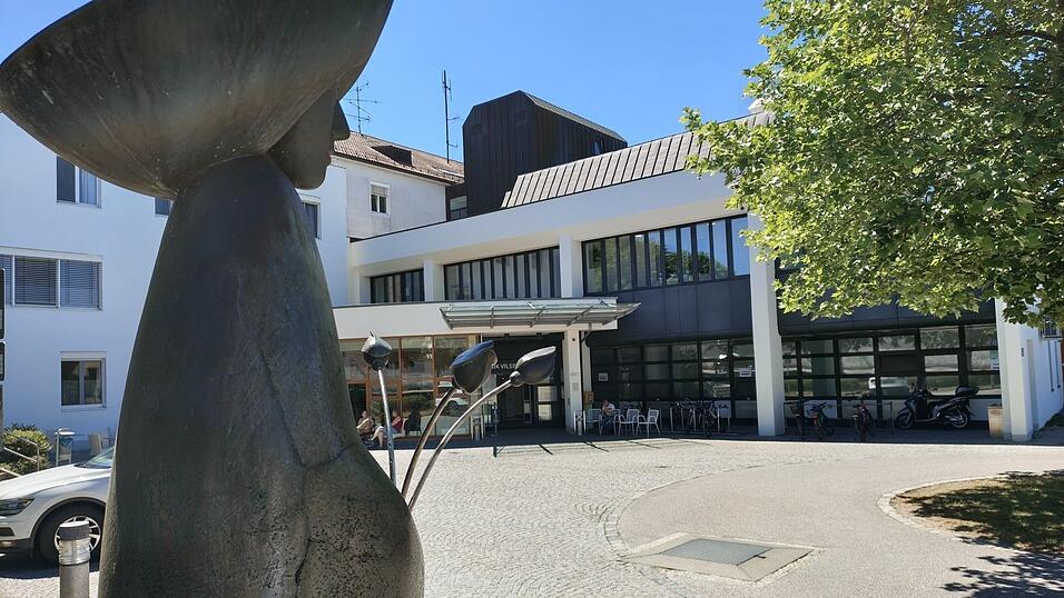 Wie die Zukunft Vilsbiburgs als Fachklinik aussieht, ist auch den Verantwortlichen noch nicht ganz klar. Wie die Zukunft Vilsbiburgs als Fachklinik aussieht, ist auch den Verantwortlichen noch nicht ganz klar.