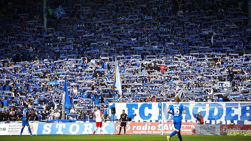 Jahn Regensburg hat auch das Drittliga-Spitzenspiel beim 1. FC Magdeburg gewonnen.