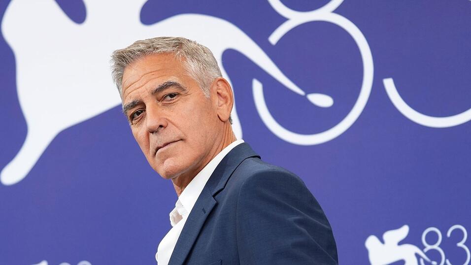 George Clooney ist ein regelmäßiger Gast in Venedig. George Clooney ist ein regelmäßiger Gast in Venedig.