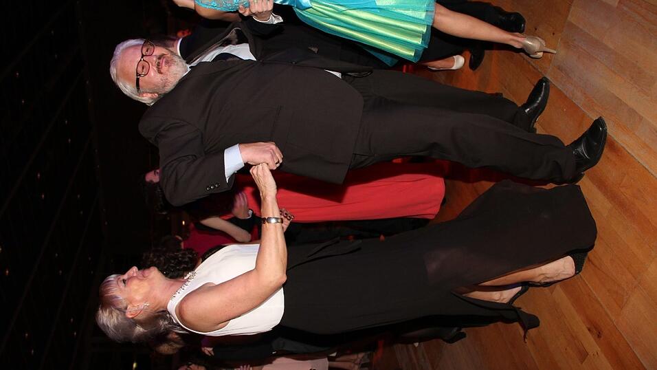 Die Bilder vom Abschlussball der Tanzschule Seidel in der Fraunhofer-Halle am 28. November. Die Bilder vom Abschlussball der Tanzschule Seidel in der Fraunhofer-Halle am 28. November.