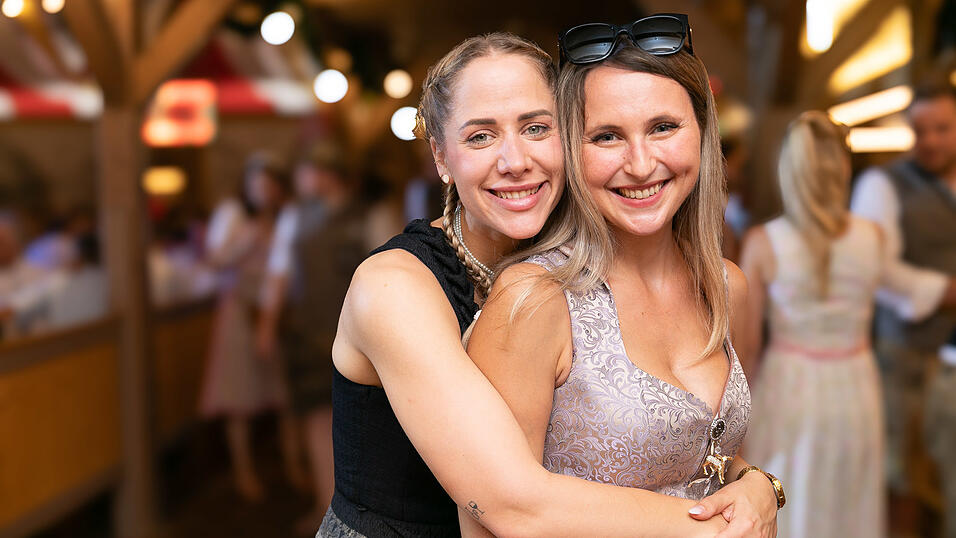 Die Partybilder vom Donnerstag, 14. August, aus dem Festzelt Krönner. Die Partybilder vom Donnerstag, 14. August, aus dem Festzelt Krönner.