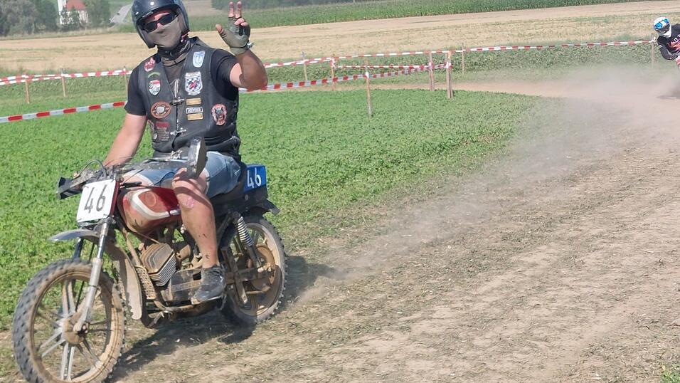 So lief das Mofarennen der Motorradfreunde Adlkofen: So lief das Mofarennen der Motorradfreunde Adlkofen: