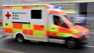 Das schwer verletzte Kind wurde reanimiert und ins Krankenhaus gebracht. (Symbolbild)