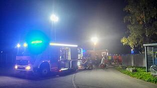 Ein Großaufgebot der Freiwilligen Feuerwehr musste anrücken, um den Brand unter Kontrolle zu bekommen.