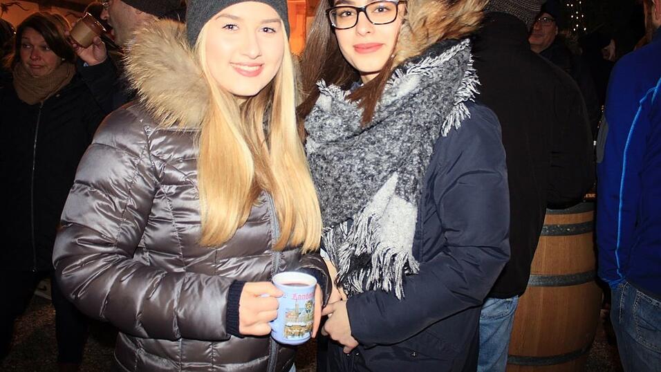 Am Donnerstagabend ist der Landshuter Christkindlmarkt eröffnet worden. Am Donnerstagabend ist der Landshuter Christkindlmarkt eröffnet worden.