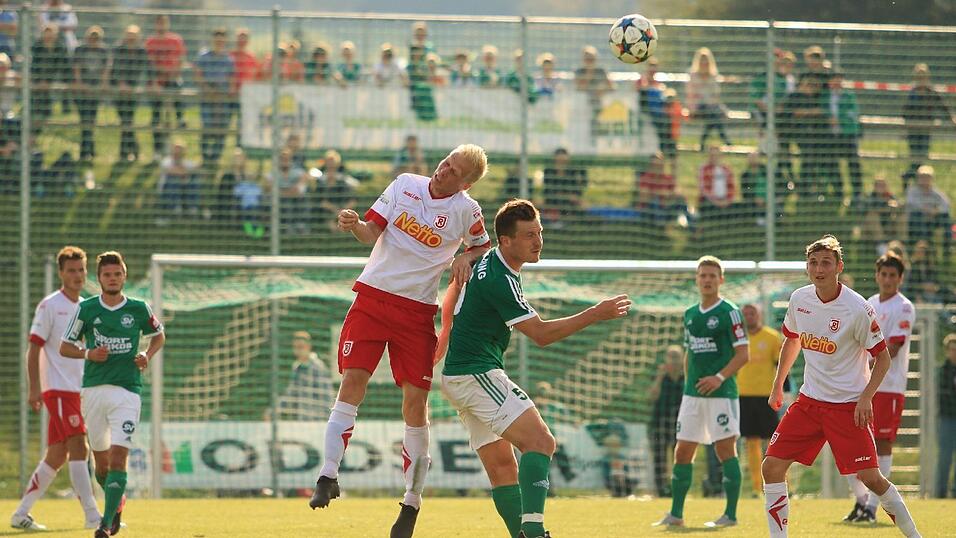 Der Jahn kommt bei Schalding-Heining nicht über ein 0:0 hinaus. Der Jahn kommt bei Schalding-Heining nicht über ein 0:0 hinaus.