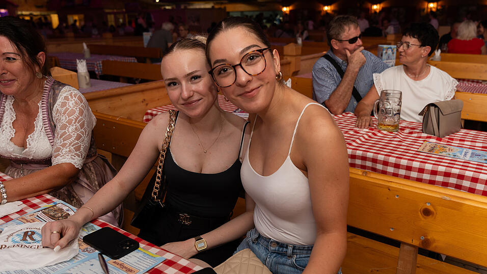 Die Partybilder vom Montag, 21. August 2023, aus dem Festzelt Reisinger. Die Partybilder vom Montag, 21. August 2023, aus dem Festzelt Reisinger.