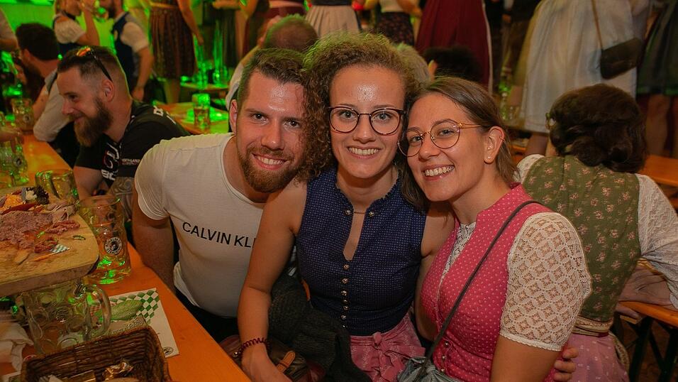 Die Partybilder von Dienstag, 16. August 2022, aus dem Festzelt Weckmann.