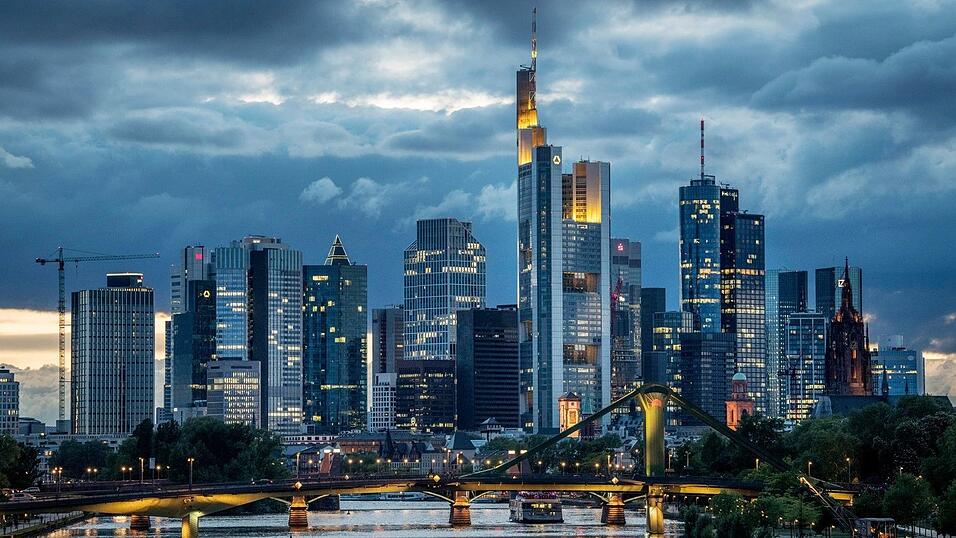 Banken halten sich wegen der Wirtschaftsflaute mit Krediten zur&uuml;ck. (Symbolbild)