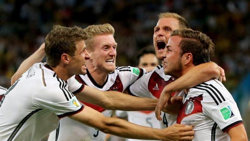 Mario Götze (r) schoss Deutschland zum WM-Titel. Foto: Abedin Taherkenareh Mario Götze (r) schoss Deutschland zum WM-Titel. Foto: Abedin Taherkenareh