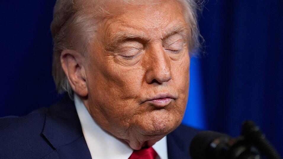 Die USA haben nach Worten von US-Präsident Trump eine Anlage in Venezuela angegriffen. Die USA haben nach Worten von US-Präsident Trump eine Anlage in Venezuela angegriffen.