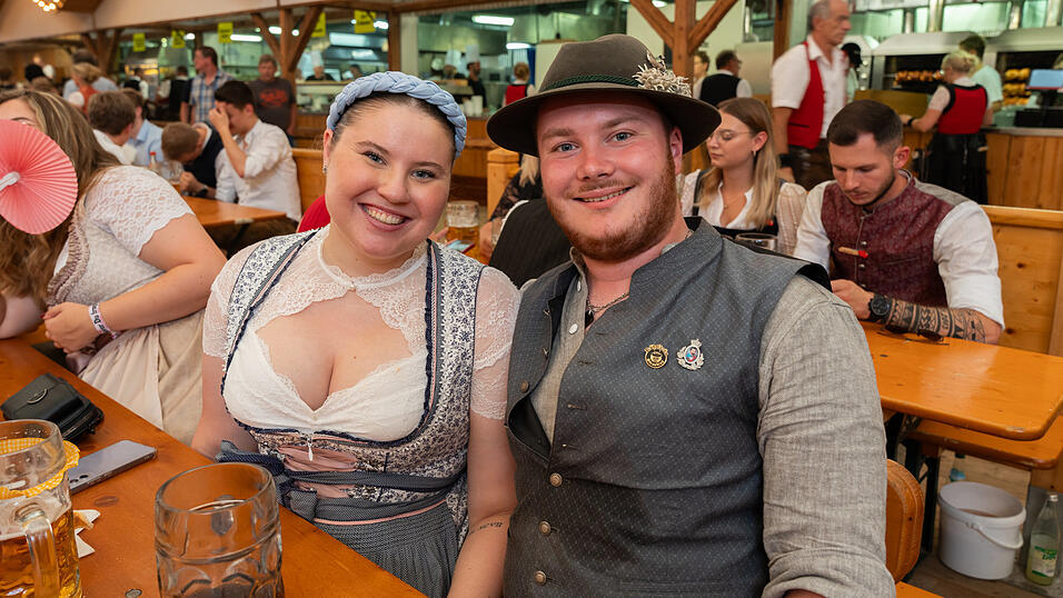 Die Partybilder vom Freitag, 16. August, aus dem Festzelt Nothaft. Die Partybilder vom Freitag, 16. August, aus dem Festzelt Nothaft.