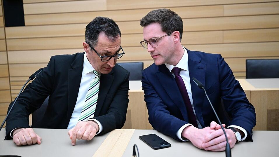Cem &Ouml;zdemir und Manuel Hagel wollen offizielle Gespr&auml;che &uuml;ber eine Regierungszusammenarbeit ihrer beiden Parteien f&uuml;hren. (Archivbild)