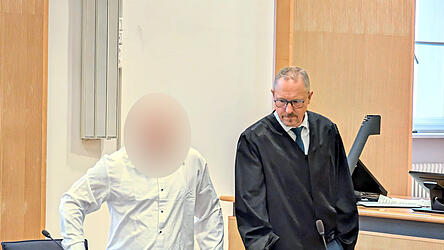 Pflichtverteidiger J&ouml;rg Meyer trug die Gegendarstellung seines Mandanten vor.