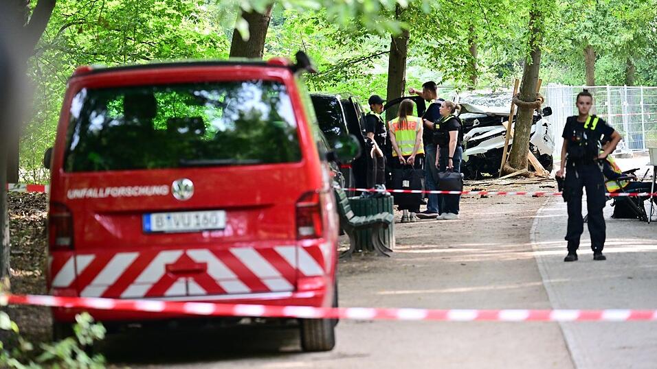 Die Beh&ouml;rden schrieben einen 21-j&auml;hrigen Verd&auml;chtigen zur Fahndung aus.