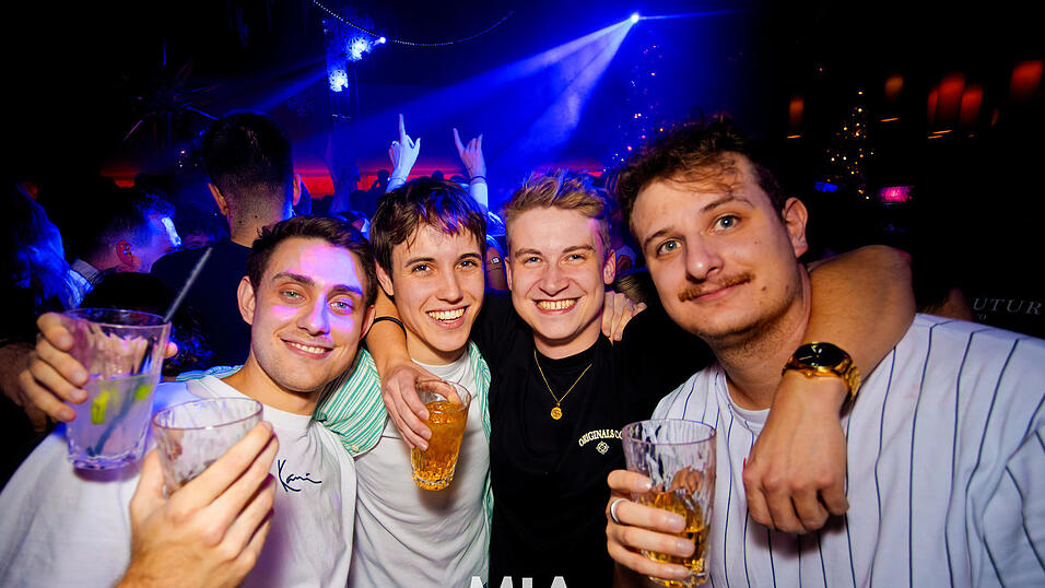 Im Mia Nightclub wurde unter dem Motto &bdquo;X-Mas Clubbing&ldquo; bis sp&auml;t in die Nacht gefeiert.