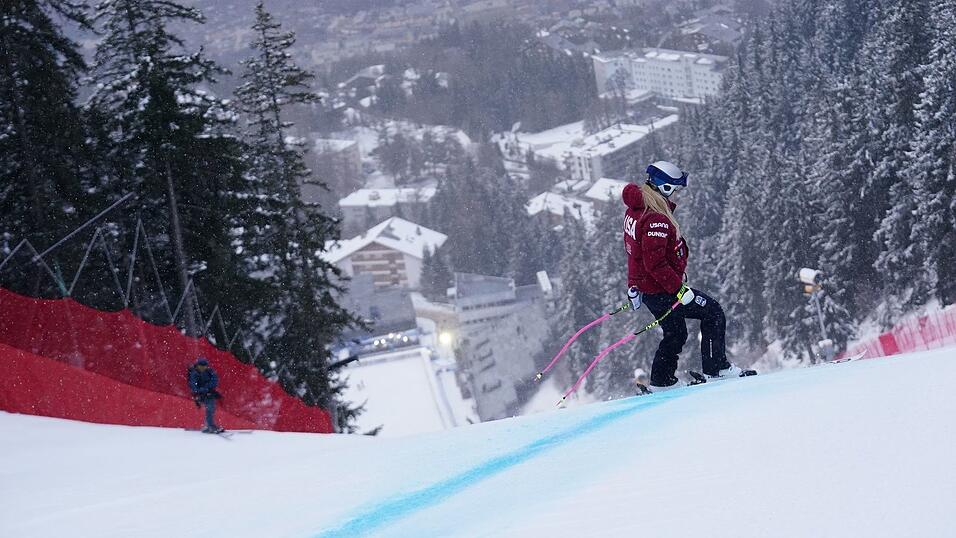 Lindsey Vonn st&uuml;rzte bei der Abfahrt von Crans-Montana schon nach wenigen Sekunden.