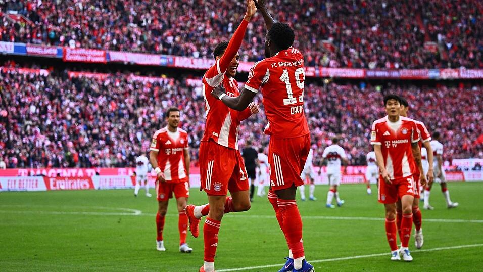 Jamal Musiala (r) gl&auml;nzt f&uuml;r den FC Bayern.