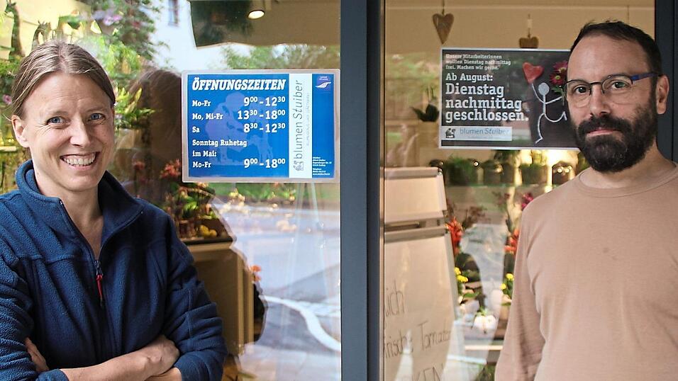 Die G&auml;rtnermeister Marina und Alfred Stuiber haben sich j&uuml;ngst f&uuml;r den Dienstag entschieden. Ihr Laden bleibt an diesem Nachmittag zu, weil auch der Nachbar, die Metzgerei Heuberger, zu hat.
