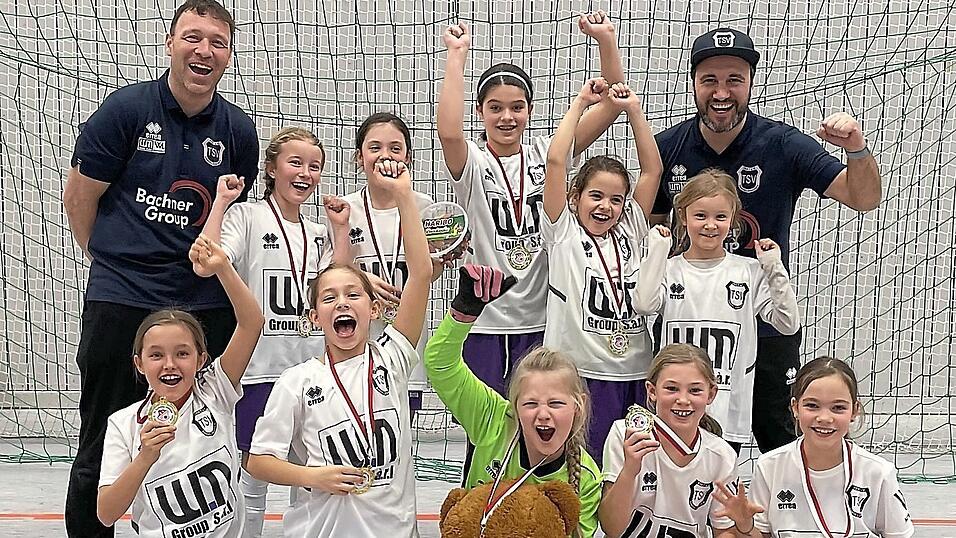 &Uuml;ber den Turniersieg in Zuchering konnten die E-M&auml;dchen des TSV Sandelzhausen jubeln.