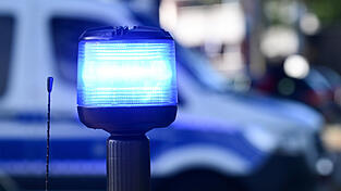 Ein 16-Jähriger löste am Montag einen Polizeieinsatz in Königswiesen aus. (Symbolbild) Ein 16-Jähriger löste am Montag einen Polizeieinsatz in Königswiesen aus. (Symbolbild)