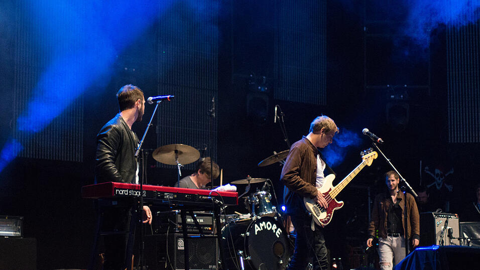 Impressionen vom ersten Tag des Pfingst-Open Airs in Salching. (Fotos: Regina Hölzel) Impressionen vom ersten Tag des Pfingst-Open Airs in Salching. (Fotos: Regina Hölzel)