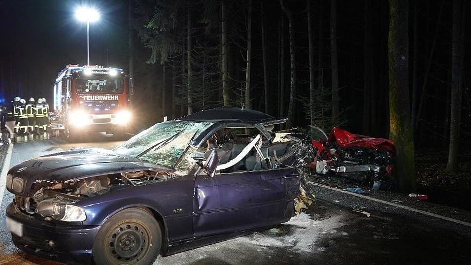 Die Einsatzkräfte im Landkreis Passau sind am Donnerstag zu einem Verkehrsunfall bei Vilshofen gerufen worden.
