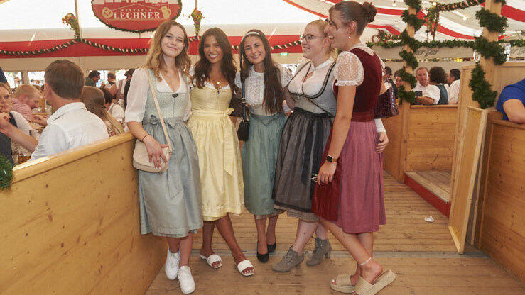 Die Partybilder vom Samstag, 9. August, aus dem Festzelt Lechner. Die Partybilder vom Samstag, 9. August, aus dem Festzelt Lechner.