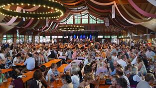 Zum Vilsbiburger Volksfest geh&ouml;rt der Beh&ouml;rdentag am Montag.