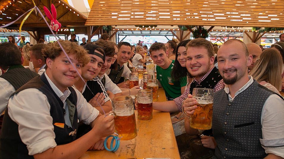 Die Partybilder vom Sonntag, 21. August 2022, aus dem Festzelt Nothaft. 