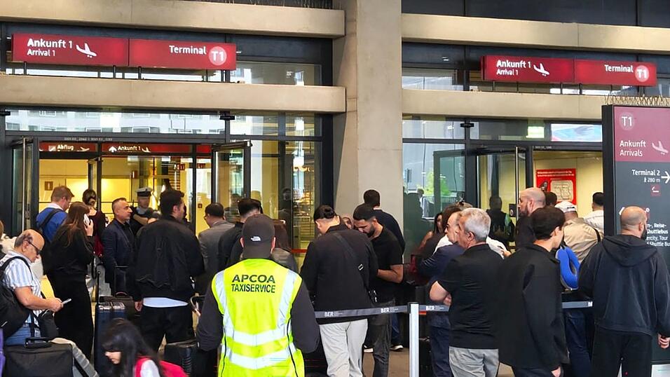 Die Abfertigung der Flugg&auml;ste wird so weit wie m&ouml;glich auf Terminal 2 verlegt.