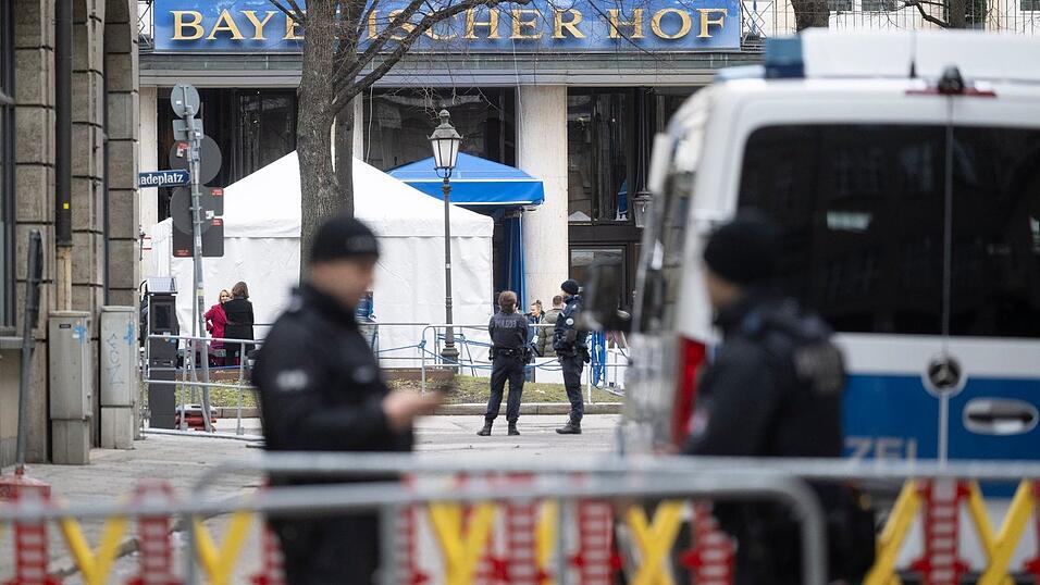 Der Bayerische Hof wurde w&auml;hrend des Treffens hochrangiger G&auml;ste aus aller Welt zur Hochsicherheitszone.
