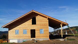 Der Erlös der 80er Party fließt in die Finanzierung des Sportheims.