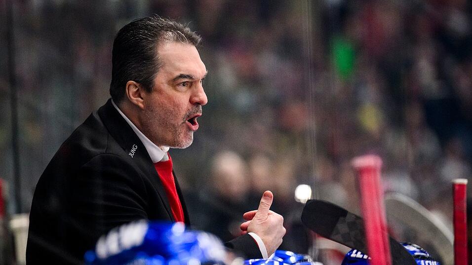 Freut sich &uuml;ber die Leistungen von Talent Zwickel: Sportdirektor Mitchell. (Archivbild)