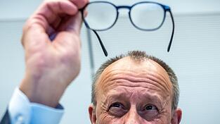 Noch drei Tage vis zur Entscheidung: Wenn man so weit in die Zukunft schauen könnte... Noch drei Tage vis zur Entscheidung: Wenn man so weit in die Zukunft schauen könnte...