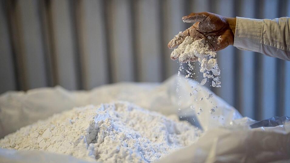 Lithium in einer chilenischen Verarbeitungsanlage. Dieser und viele andere Rohstoffe haben sich im ersten Quartal stark verteuert. (Symbolbild)