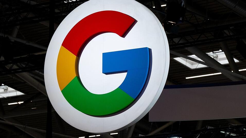 Google soll stärker reguliert und steuerlich in die Pflicht genommen werden, fordert der Kulturstaatsminister. (Symbolbild)