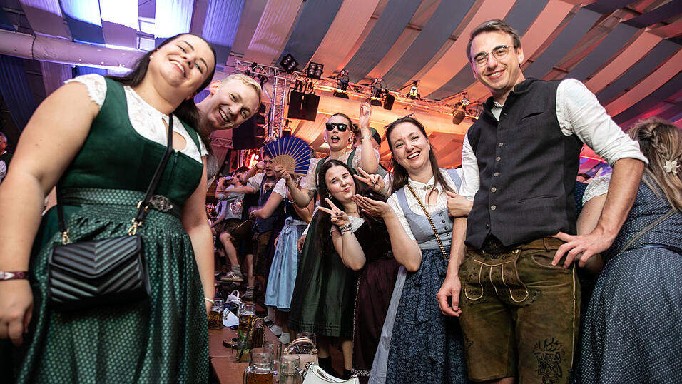 Die Partybilder vom Freitag, 8. August, aus dem Festzelt Wenisch. Die Partybilder vom Freitag, 8. August, aus dem Festzelt Wenisch.