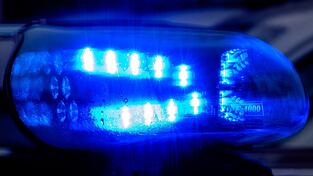 Die Polizei r&uuml;ckte gemeinsam mit dem Rettungsdienst aus. (Symbolbild)