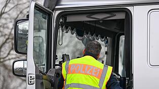 Der Ungar klaute den Sattelzug am helligten Tag. Der Ungar klaute den Sattelzug am helligten Tag.