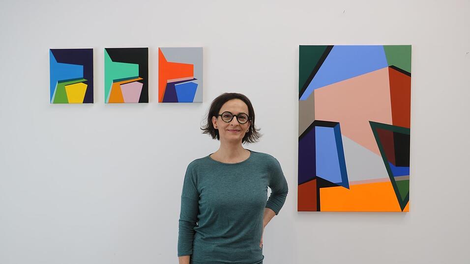 Sandra Tr&ouml;ger in ihrem Atelier in Oberellenbach