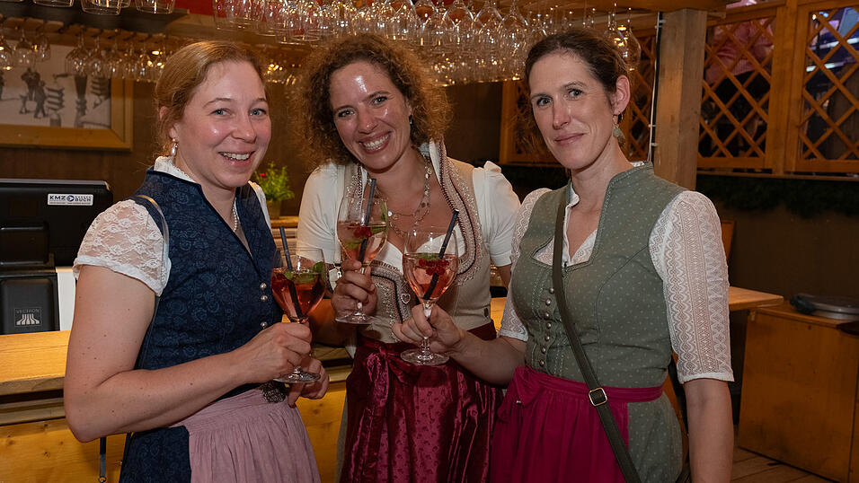 Die Partybilder vom Montag, 14. August 2023, aus dem Festzelt Krönner. Die Partybilder vom Montag, 14. August 2023, aus dem Festzelt Krönner.