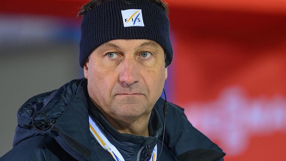 Fis-Rennleiter Sandro Pertile arbeitet weiter an einer Angleichung des Sprung-Kalenders. (Archivbild) Fis-Rennleiter Sandro Pertile arbeitet weiter an einer Angleichung des Sprung-Kalenders. (Archivbild)