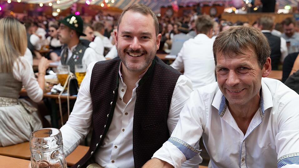 Die Partybilder vom Sonntag, 9. August, aus dem Festzelt Wenisch. Die Partybilder vom Sonntag, 9. August, aus dem Festzelt Wenisch.