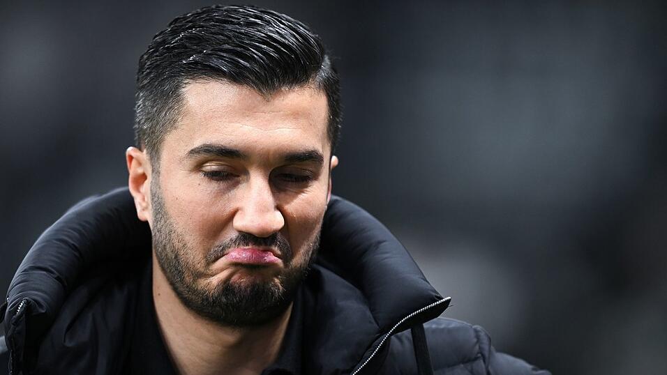 Erlebt ganz schwere Wochen beim BVB: Trainer Sahin.